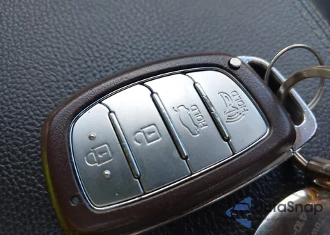 2018 Hyundai Sonata Limited z USA, uszkodzony, nr VIN 5NPE34AF2JH644207